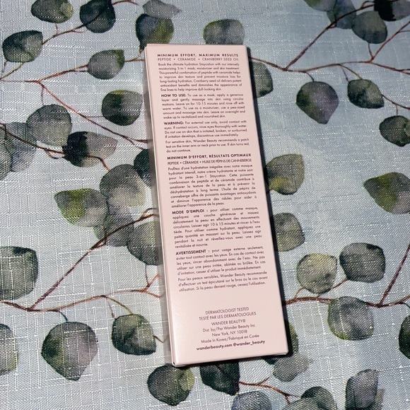 Wander Staycation Hydrating Mask - Picture 3 of 3